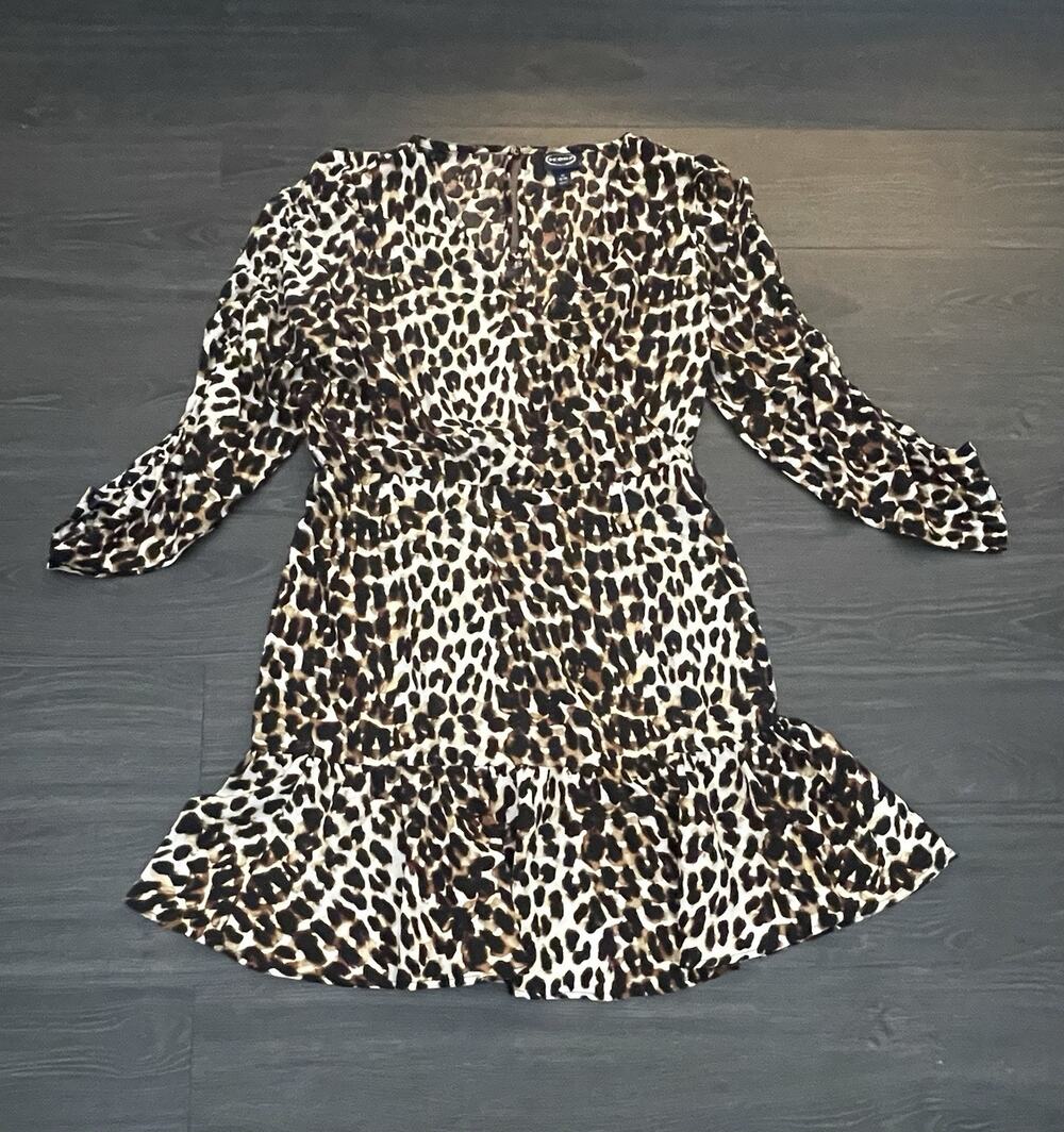 Scoop Women's Leopard Print Dress Size M (8-10)